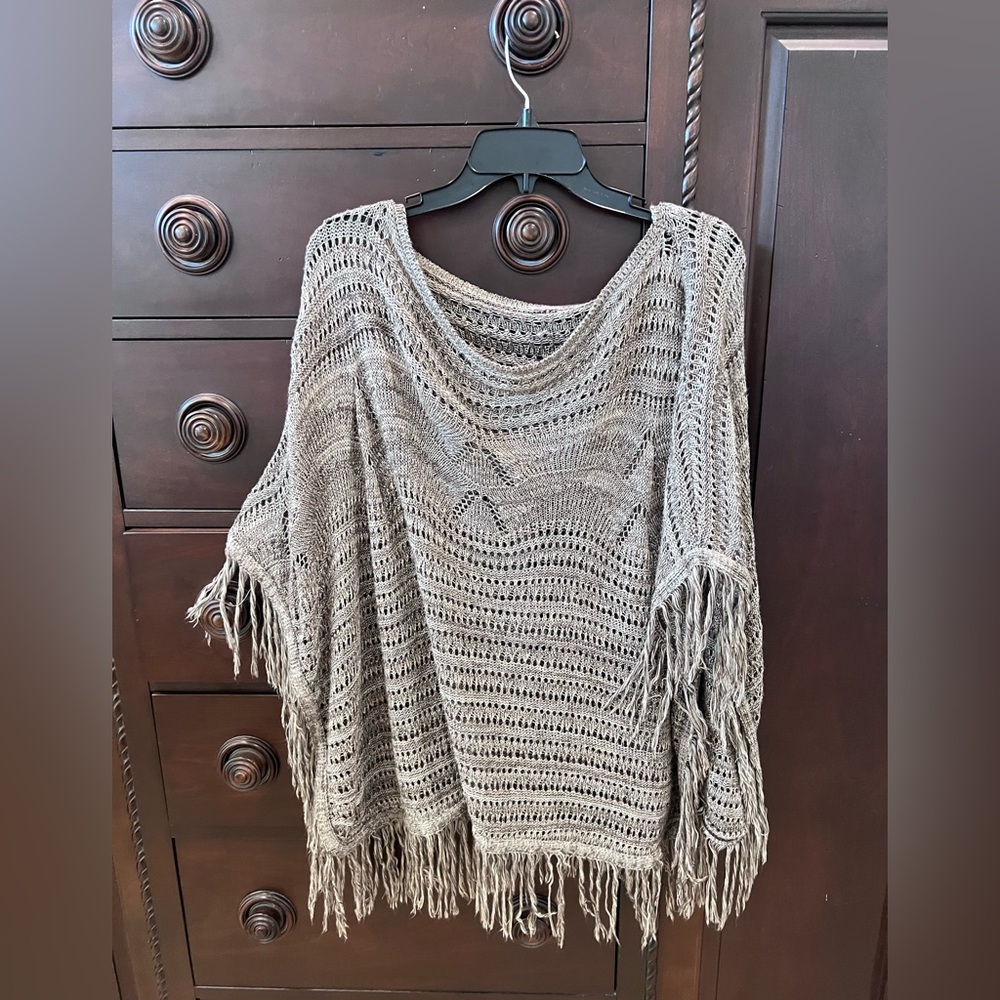 Boho light weight overhead Fringed Shawl light tan - Gray- tan one size